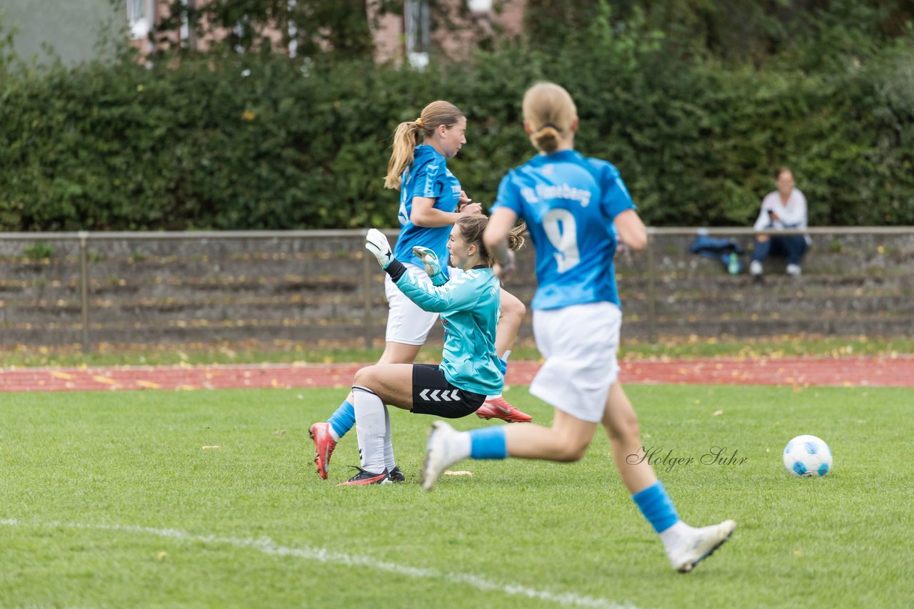 Bild 410 - wBJ VfL Pinneberg - Germania Schnelsen : Ergebnis: 15:1